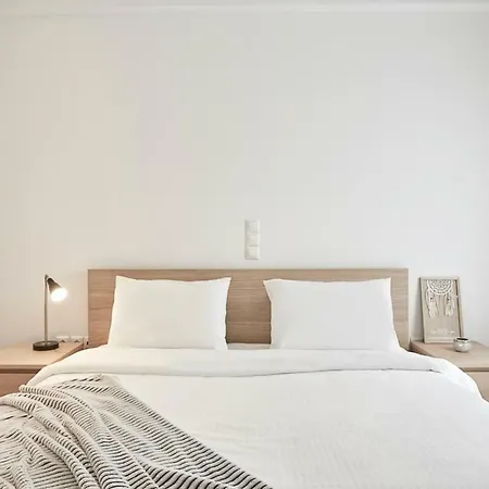 Modern Elegant Apt At Kolonaki Athens Exterior photo